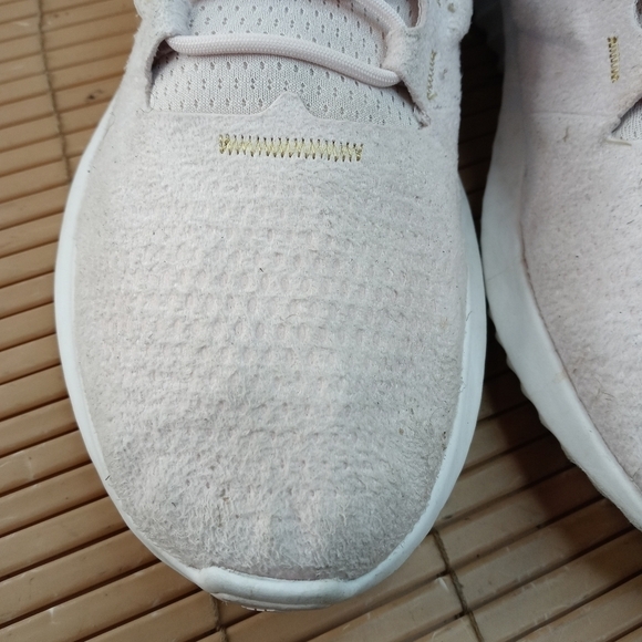 Adidas Alphabounce Cityrun B42297 Pink Running Shoes Sneakers Size EU 39. US men - Picture 9 of 11